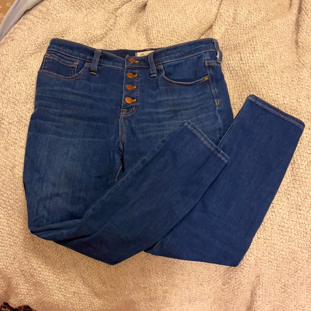 Excellent condition Madewell jeans with lovely button close.